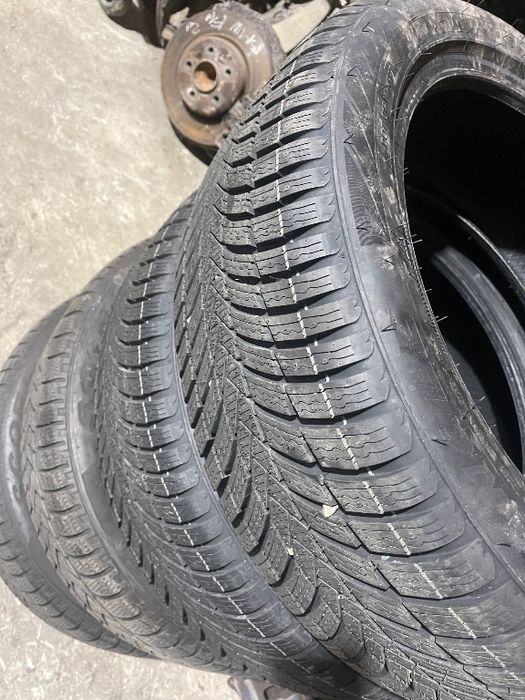 Anvelope iarna 235/50 R20 DOT 2025 / 2022 Triangle Effex / Pirelli