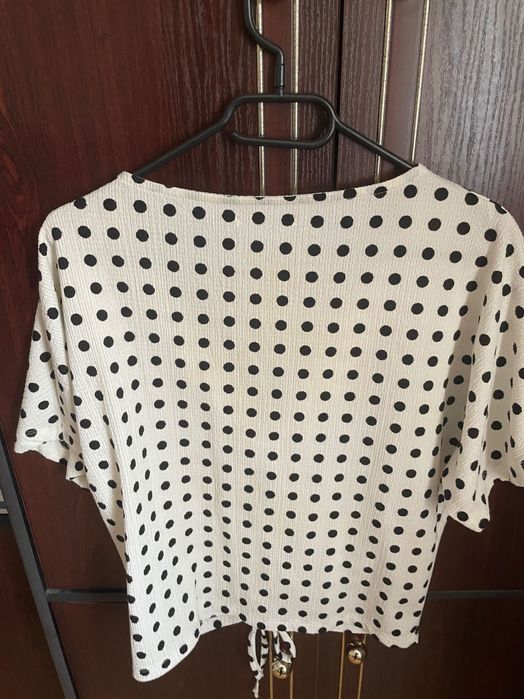 Tricou cu buline Zara