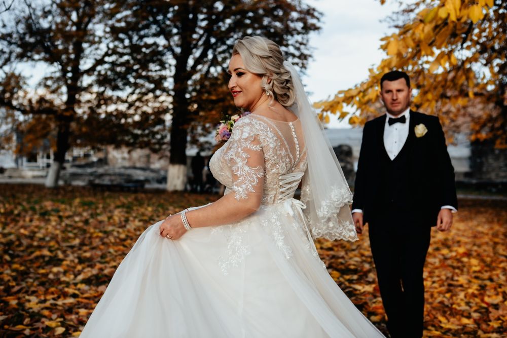 Vând rochie mireasă 1650 lei negociabil