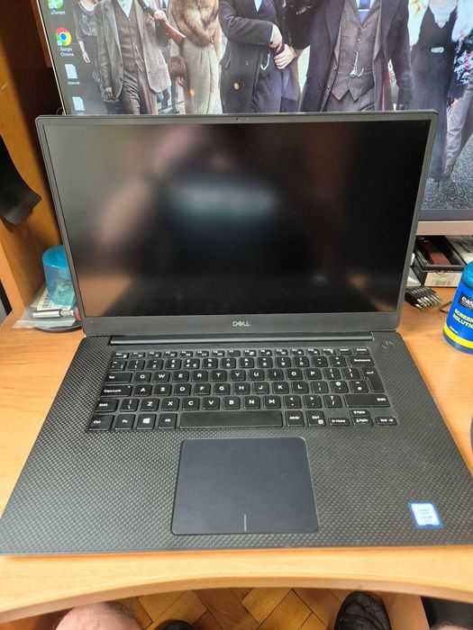 Dell Precision 5540 Windows 11 Pro for Workstations intel Xeon E-2276M 1TB NVMe SSD. 32GB DDR4 2667MHz .15.6"  Nvidia Quadro T1000