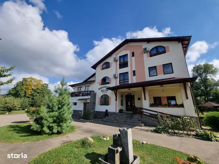 Pensiune 4* cornu / centru spa și piscină + 9000 mp teren