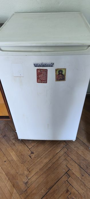 Mini frigider și congelator