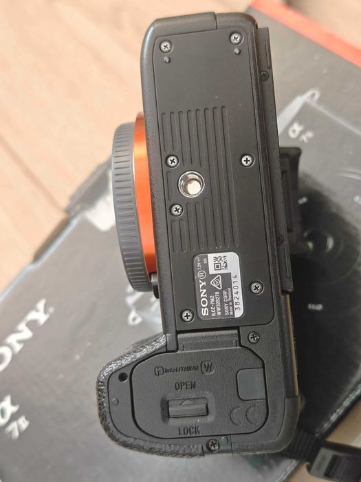 Sony Alpha 7 II с обектив Sony 28-70m на 8200 кадъра