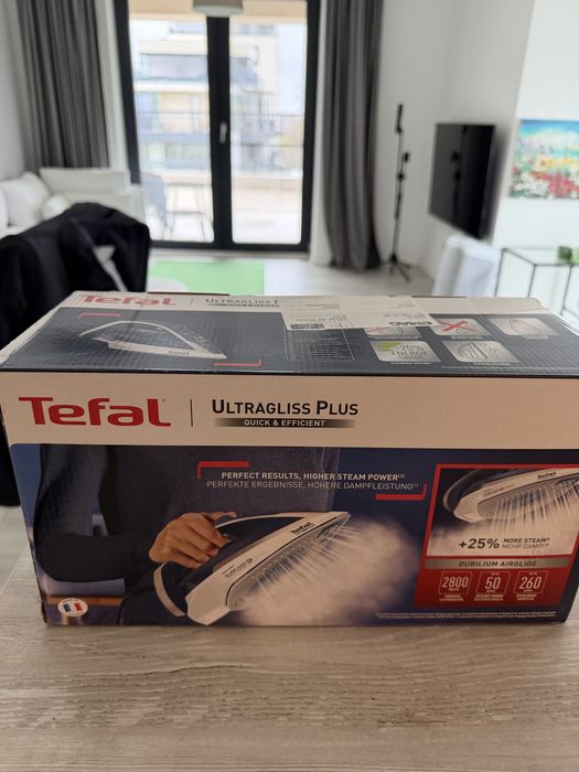 Fier de calcat tefal cu abur nou sigilat.