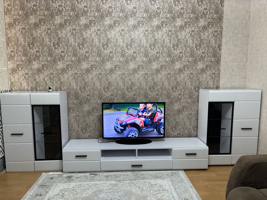 Горка для гостинной/зала