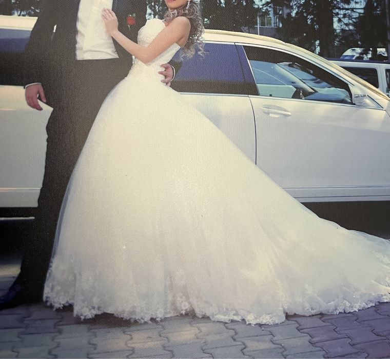 Свадебное платье