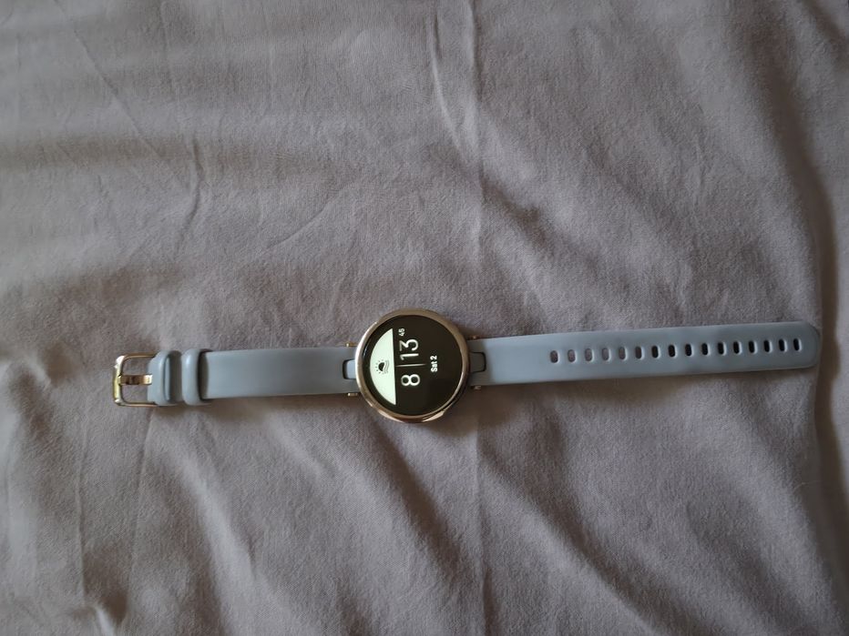 Часовник Garmin Lily Sport