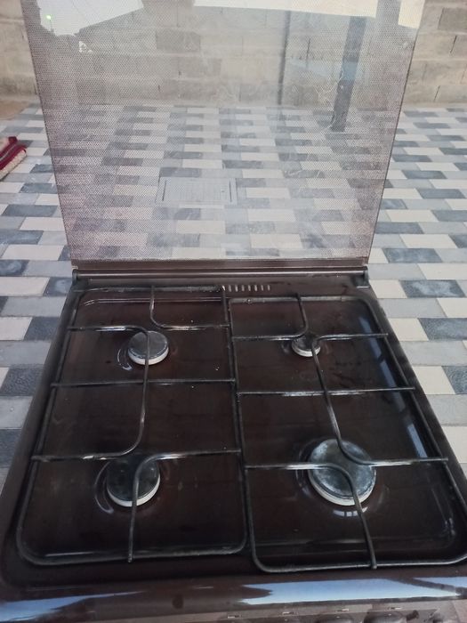 Продам газ плиту