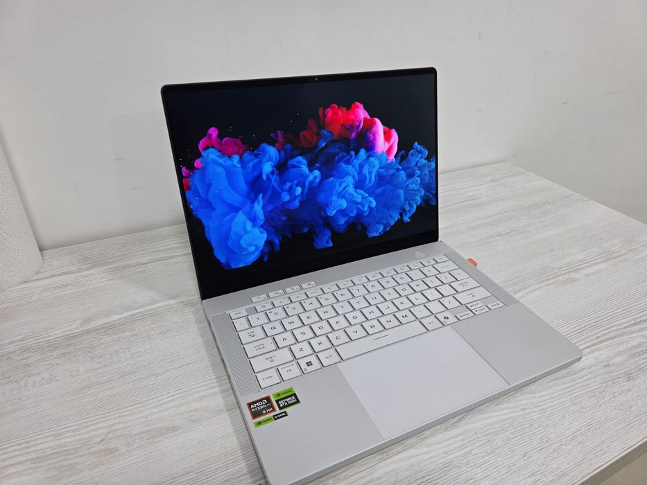ASUS ROG Zephyrus G14 (2025)