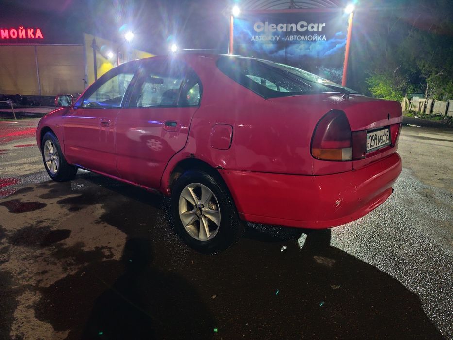 Продам Mitsubishi Carisma