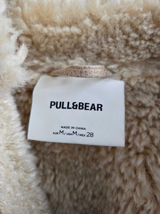 Запазено велурено зимно късо яке Pull&Bear