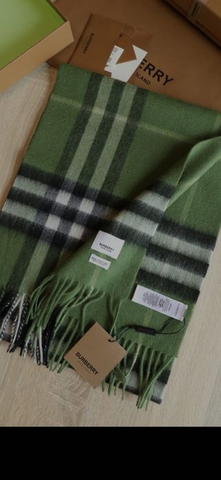 Fular bărbați Burberry model 2026, 100% cașmir, 4 modele