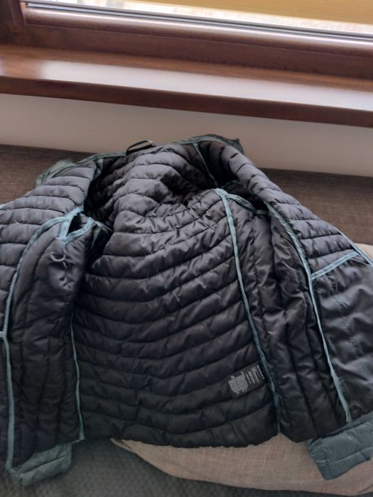 Дамско яке размер 38 и подарък към него