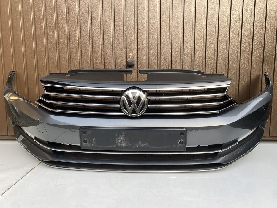 Bara fata vw Passat B8 HIGHLINE 2015-2022 cu senzori cod culoare LR7H