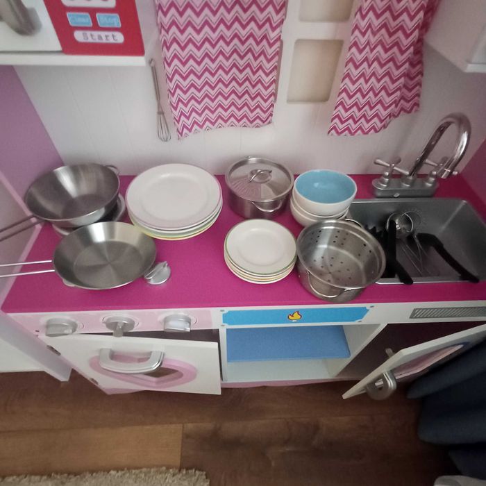 Кухня + дървени уреди и аксесоари