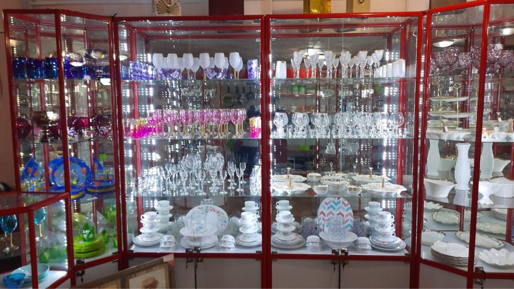 Продам шкафы (витрины)