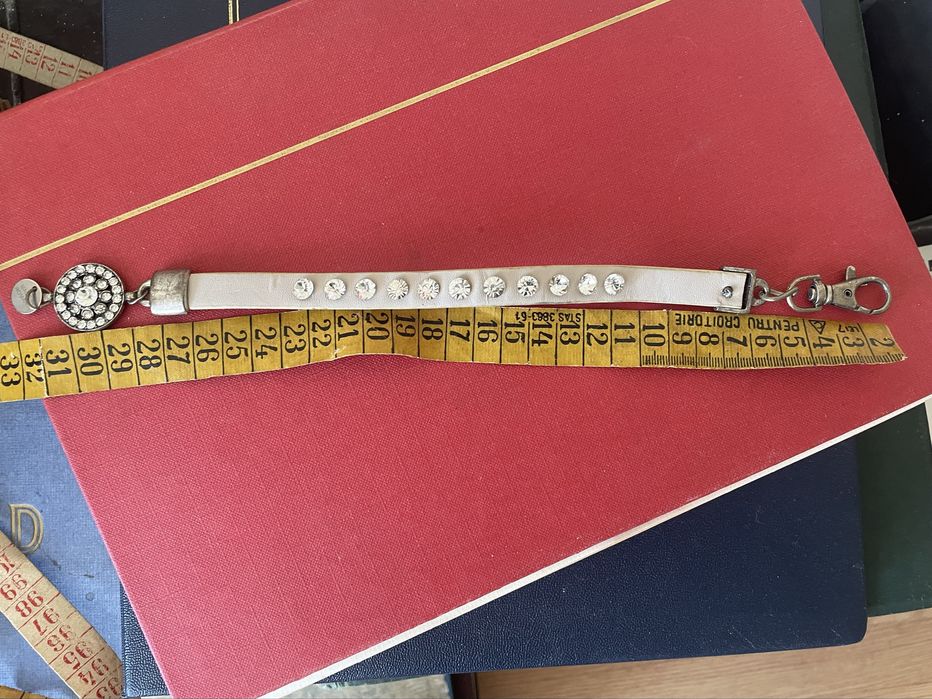 Zgardă interesantă