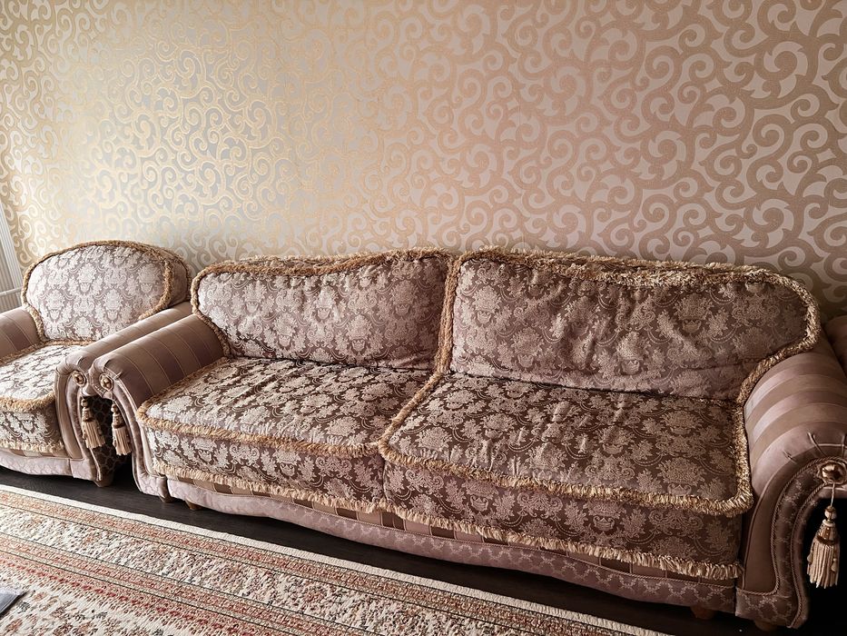 Диван раскладной +2 кресла