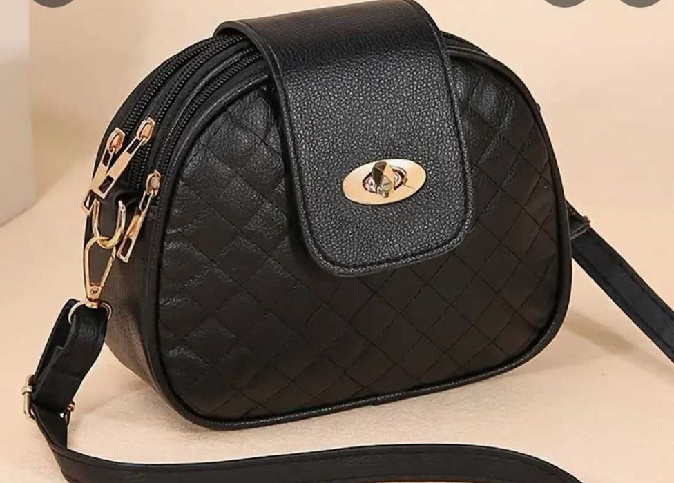 Чисто нова дамска, женска чанта с дълга дръжка