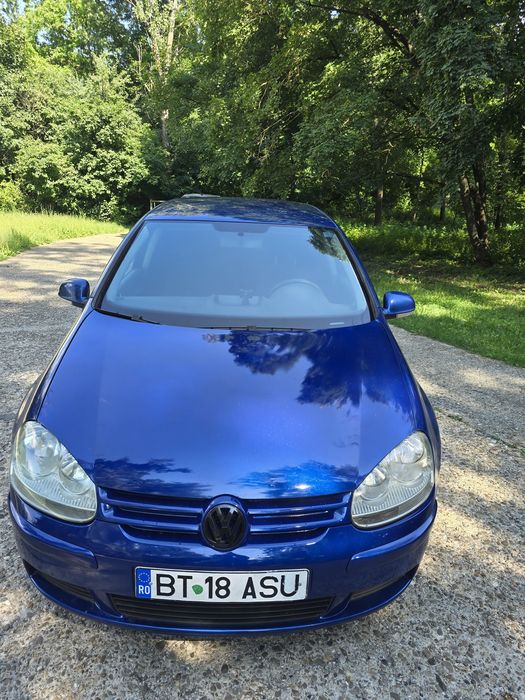 Vând Volkswagen Golf 5 1.9 TDI (105 CP) 
 An 2006