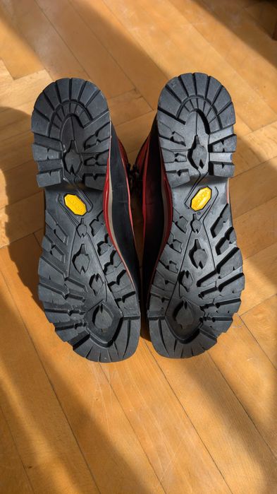 Bocanci hiking Lowa Cevedale Pro GTX (prinderi colțari semi-automați)