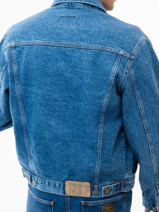 Джинсовая куртка МONTANA