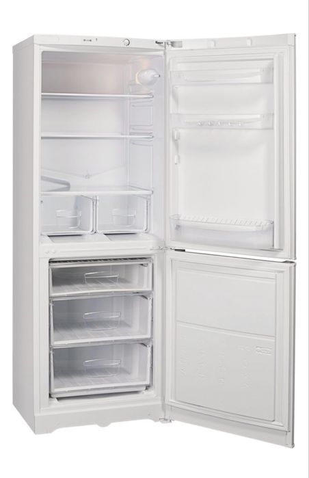 Срочно продаем холодильник