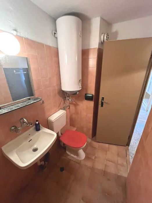 Продава се Двустаен апартамент в Варна, Център - 60 кв.м за 2250 €/кв.м - Снимка #8