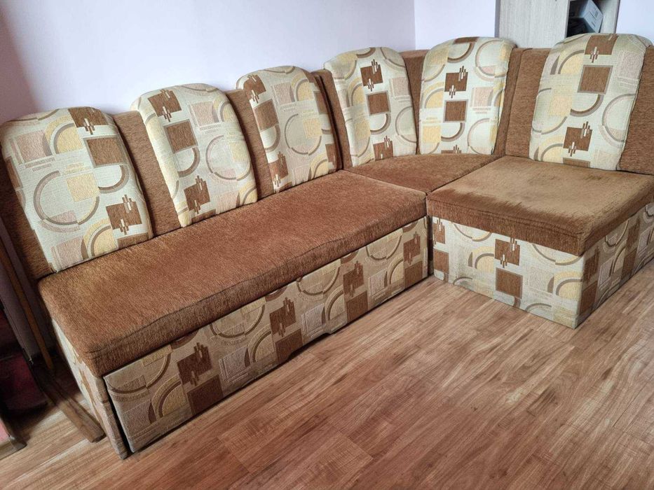 Разтегателен ъглов диван  от 3 части