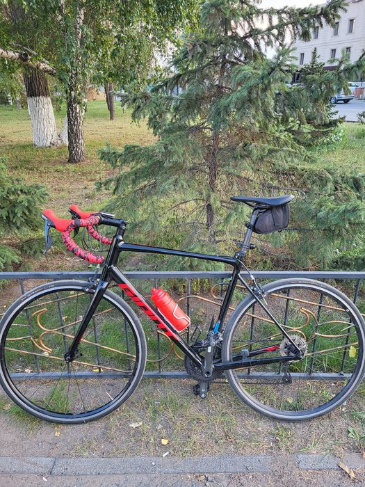 Продам шоссейный велосипед Giant Contend SL 2