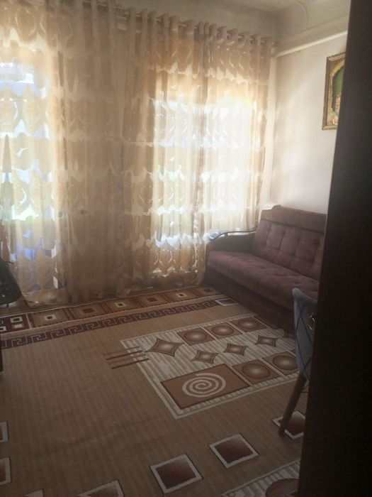 Guliston ko'chadan hovli sotiladi
