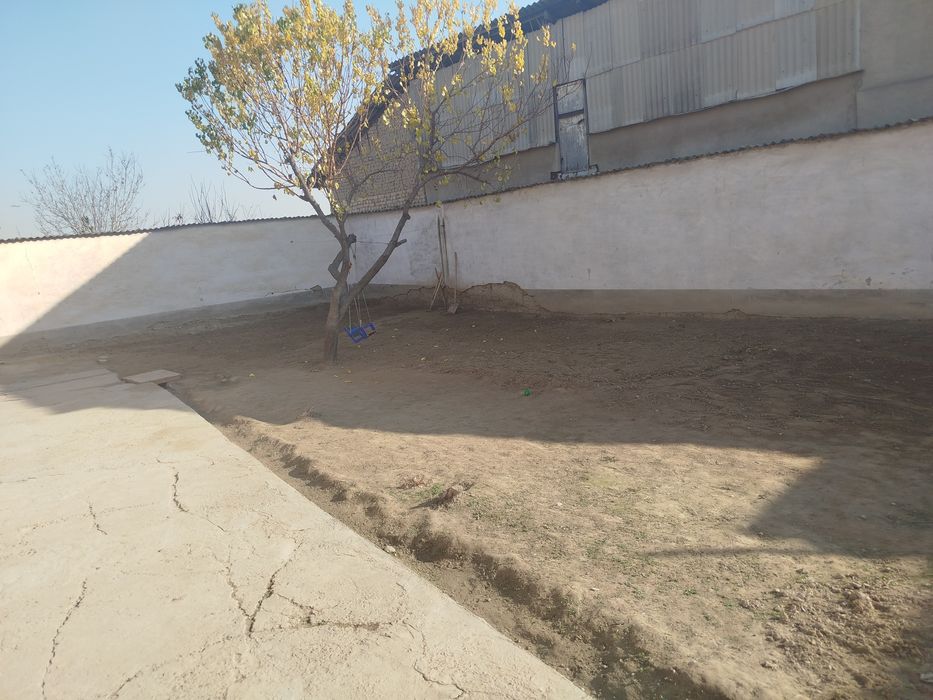 Hovli uy sotiladi 87.000$ kami bor