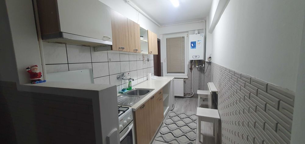 Închiriez apartament 1 cameră spațios (35 mp), str. Cutezanței (Darina), vedere spre pădure