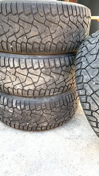 Продам зимнии шины PIRELLI 265/65/17