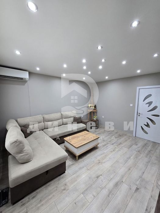 Продава четиристаен до болница Тракия