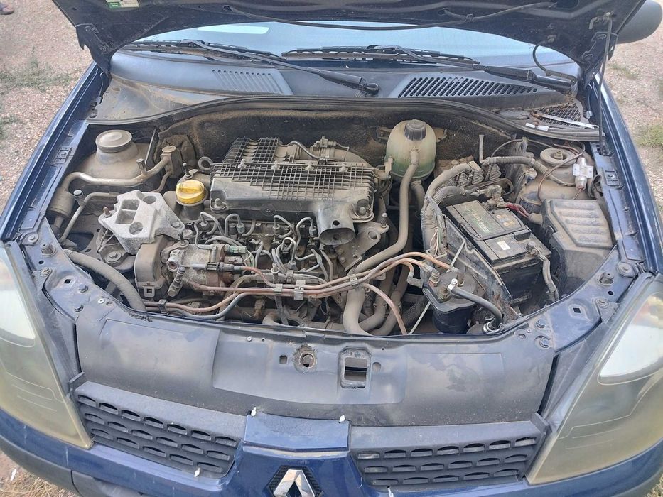 Renault clio mk2 facelift 1.5dci на части