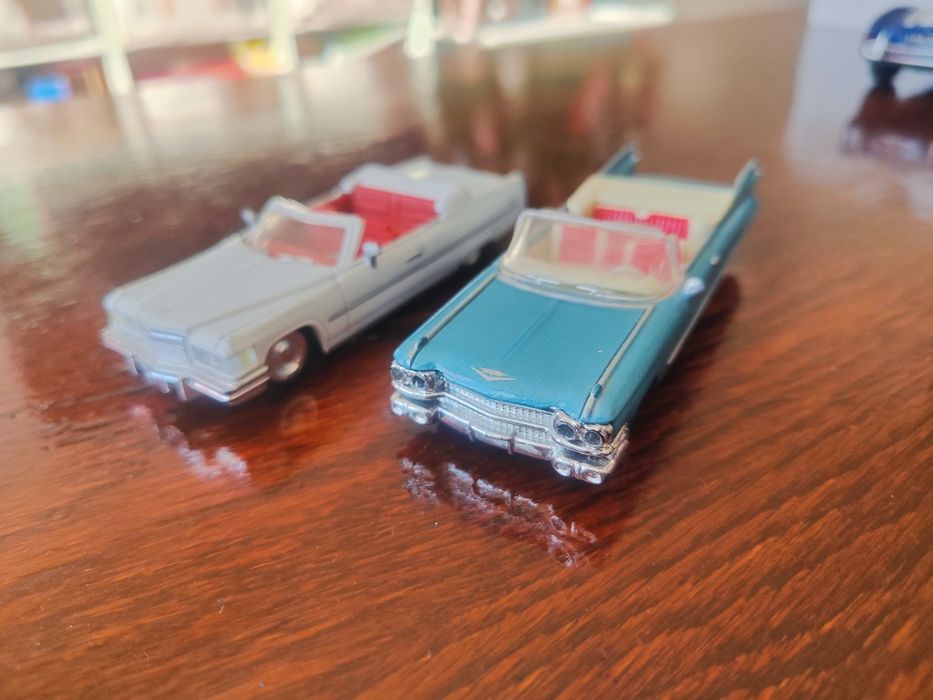 2 бр. Cadilac 1/43