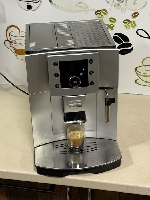 Кафемашина кафе автомат delonghi perfecta с гаранция