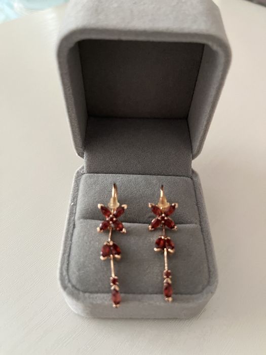 Золотые серьги висячие