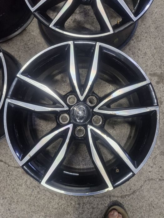 Камри 55 Эксклюзив R17