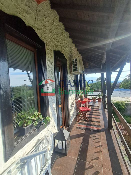 Двуетажна къща в с. Бата, България, 134 кв. м, 560 кв. м двор,