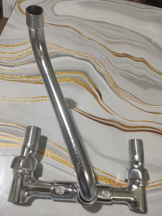 Смеситель для ванны