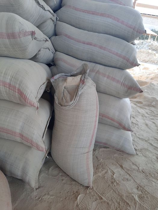 Bentonit. Gil. Ispech. Бентонит. Глина.