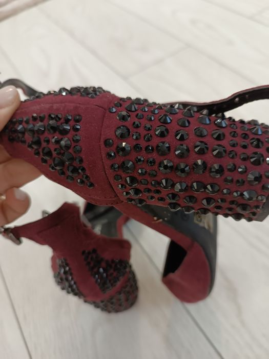 Sandale elegante mărimea 36