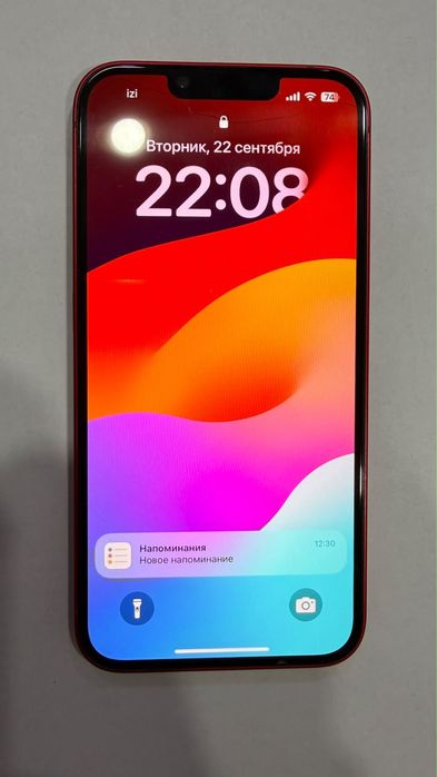 Продаю iPhone 14 в красном цвете