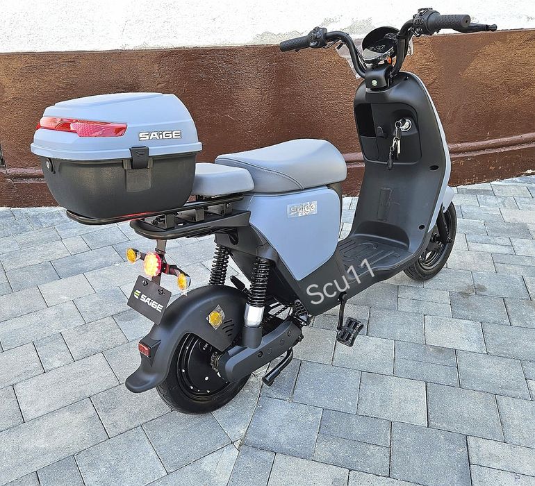 Scuter Electric Moped Fără Permis Saige 800W 20Ah Model 2026