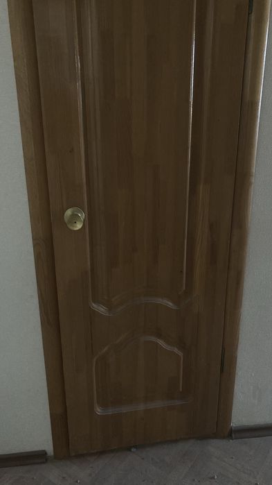 ескі есіктер бар