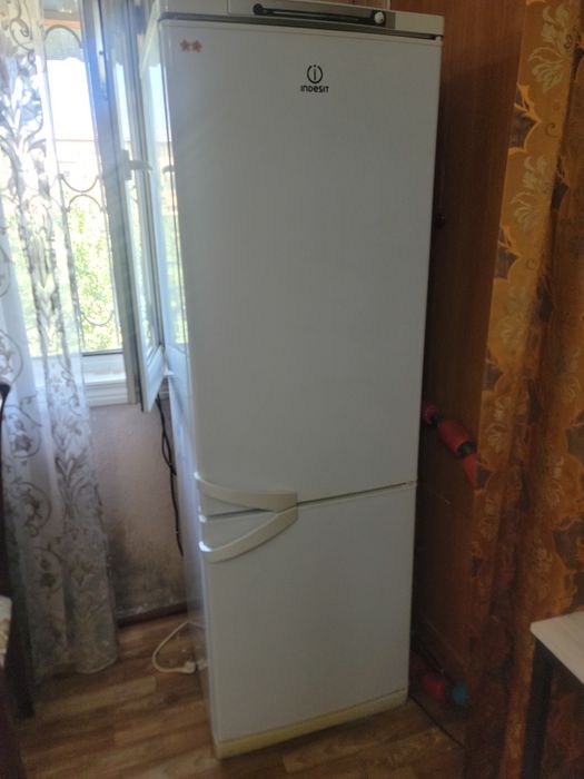 Холодильник Indesit SB 185 под замену мотора / ремонт