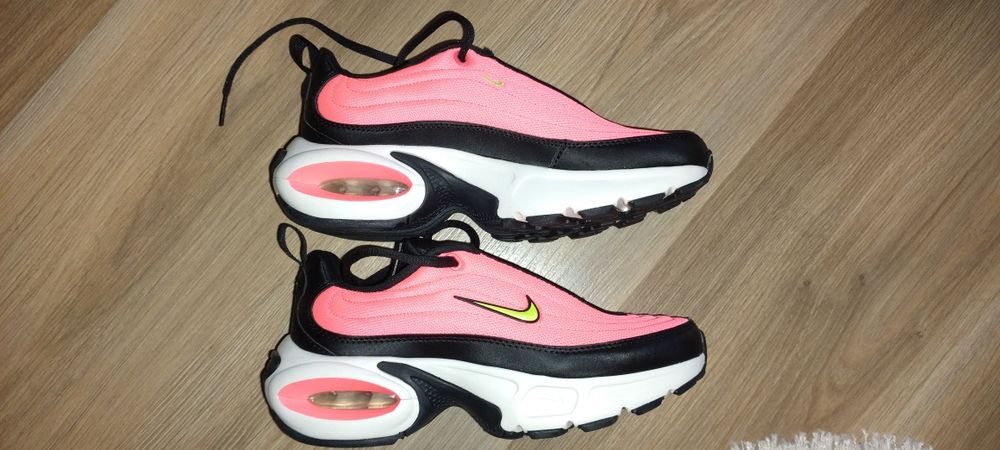 Дамски маратонки Nike