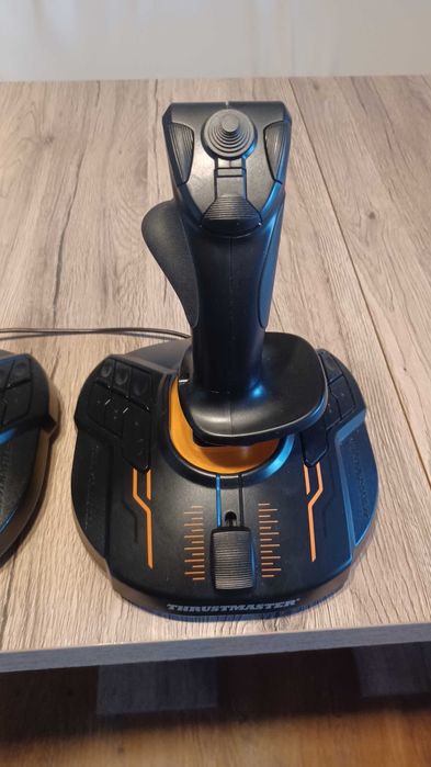Dual Thrustmaster T16000m